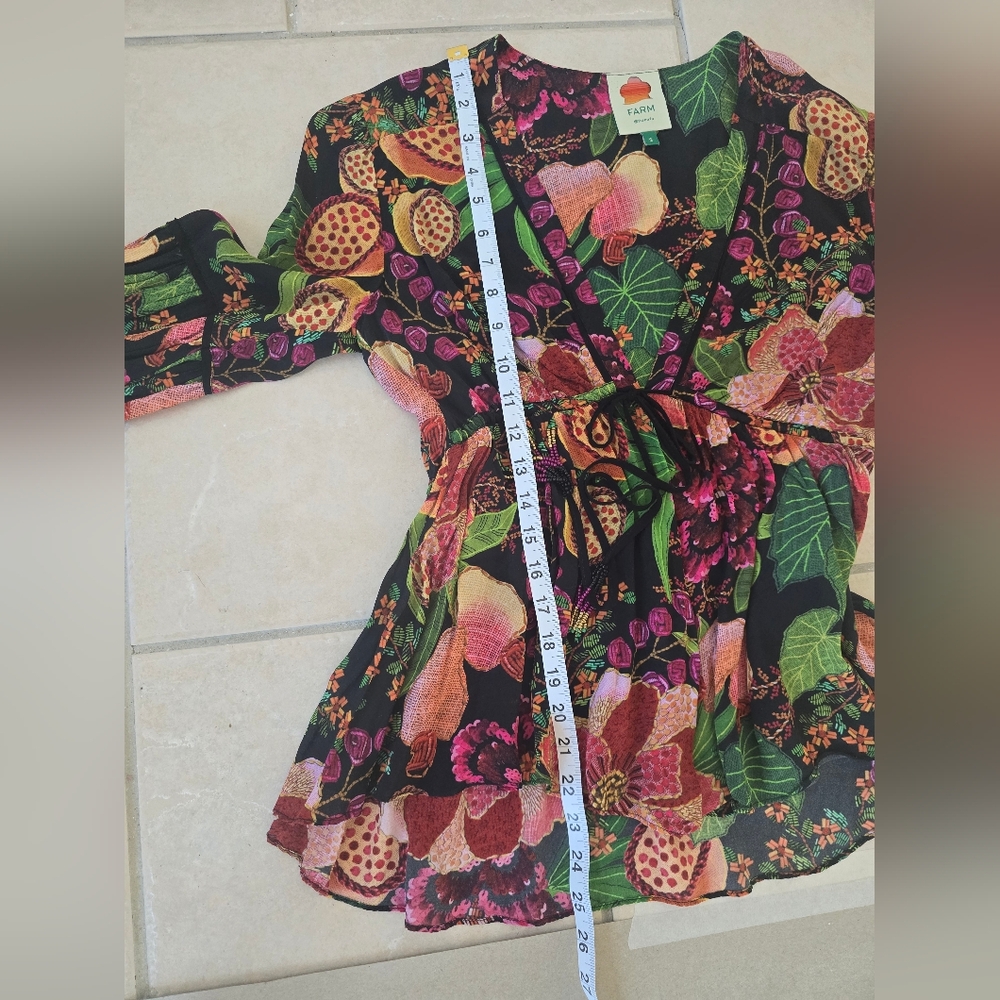 FARM RIO Black Fruit Floral Vibrant Balloon Sleeve Deep Plunge Blouse Size S - Picture 9 of 11